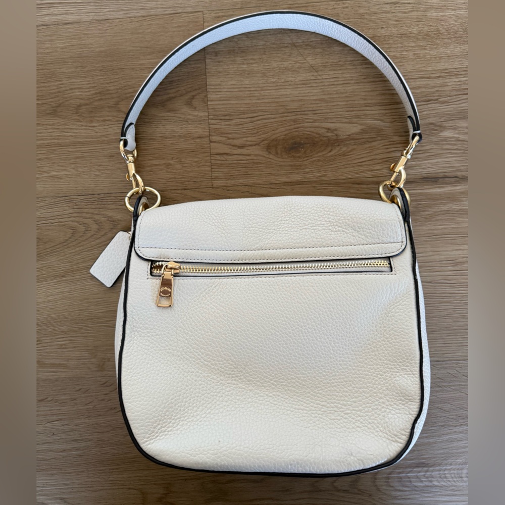 Coach Kleo Cream Pebbled Leather Shoulder Bag Gold Hardware Beige Suede Interior - Picture 6 of 10